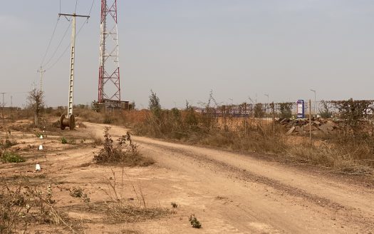Terrains de 150m2 à Diass en face du péage