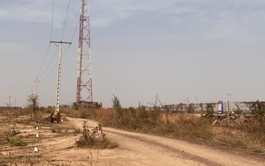 Terrains de 150m2 à Diass en face du péage
